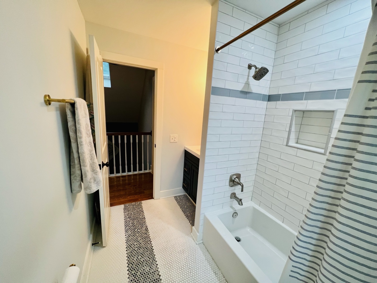 1105 Harrison Street Park Ridge, IL 60068 - Photo 21 of 29 a bathroom with a bathtub and a shower
