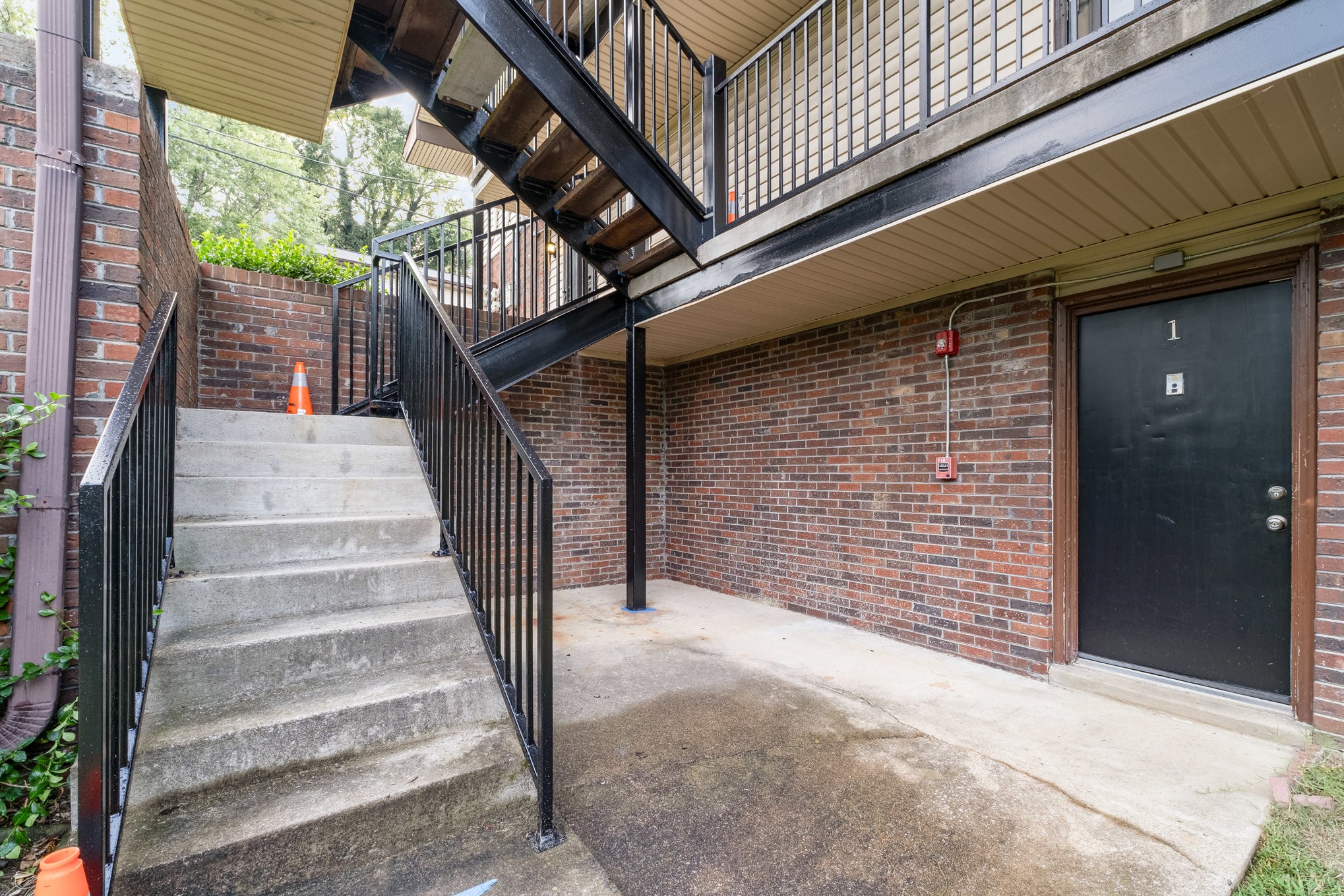500 Paragon Mills Road, Unit N1 Nashville, TN 37211 - Photo 7 of 31 a view of entryway
