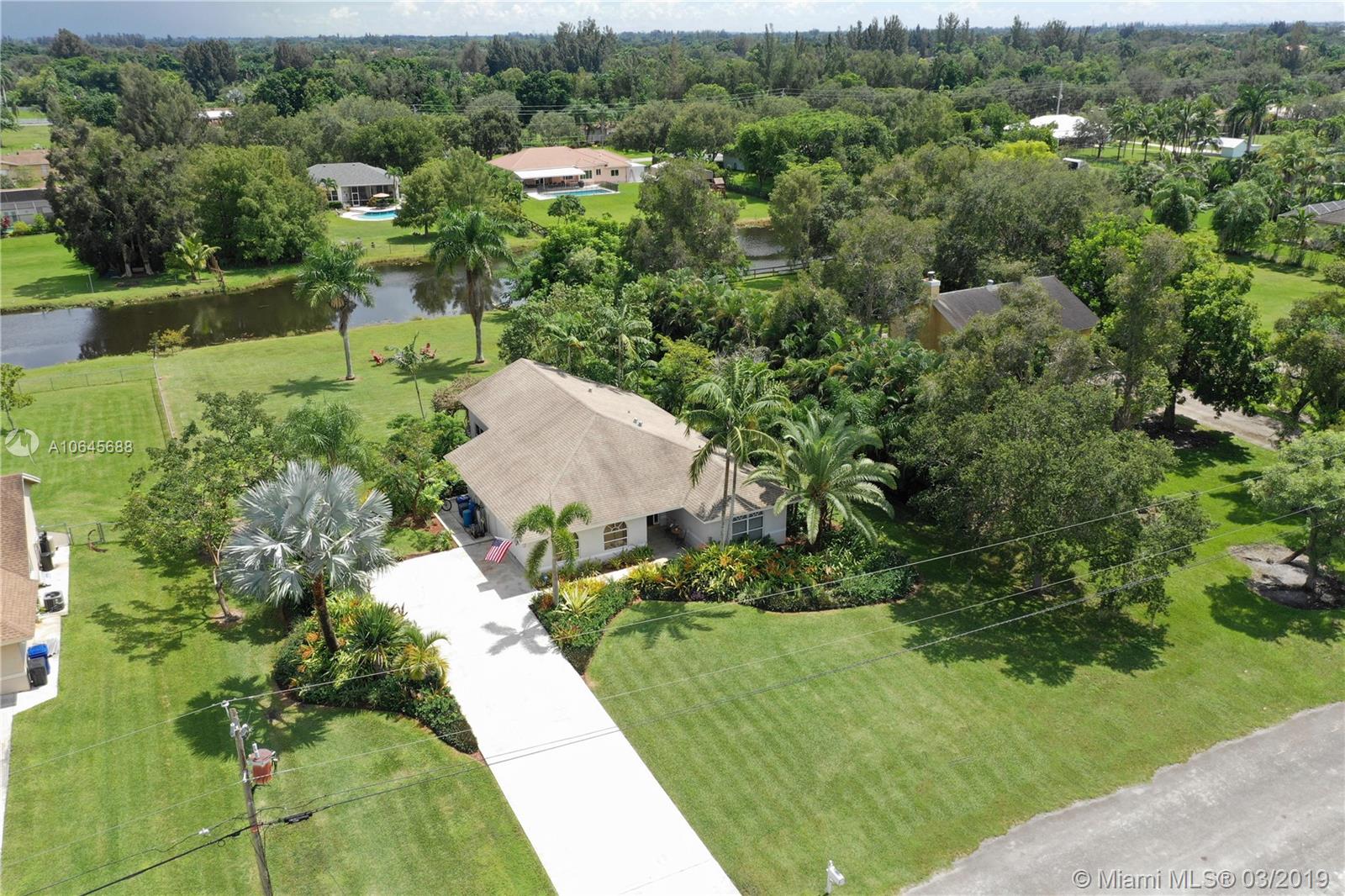 5200 Southwest 201st Terrace Southwest Ranches, FL 33332 - Photo 2 of 33 Gallery Image 2