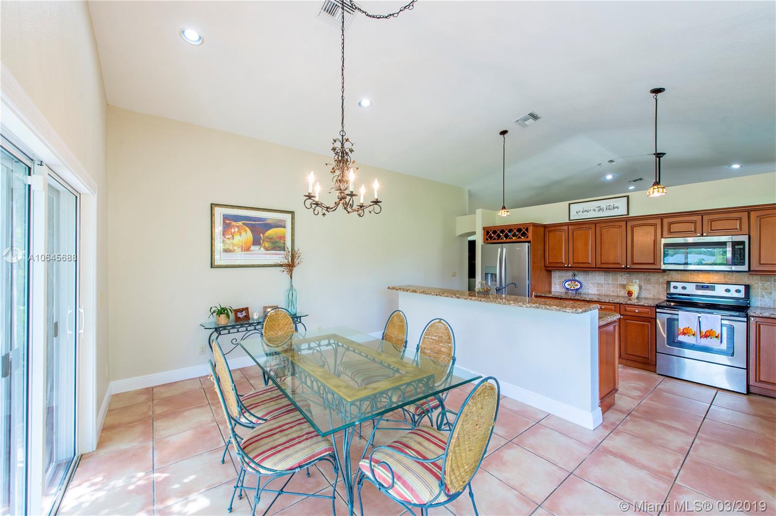 5200 Southwest 201st Terrace Southwest Ranches, FL 33332 - Photo 16 of 33 Gallery Image 16