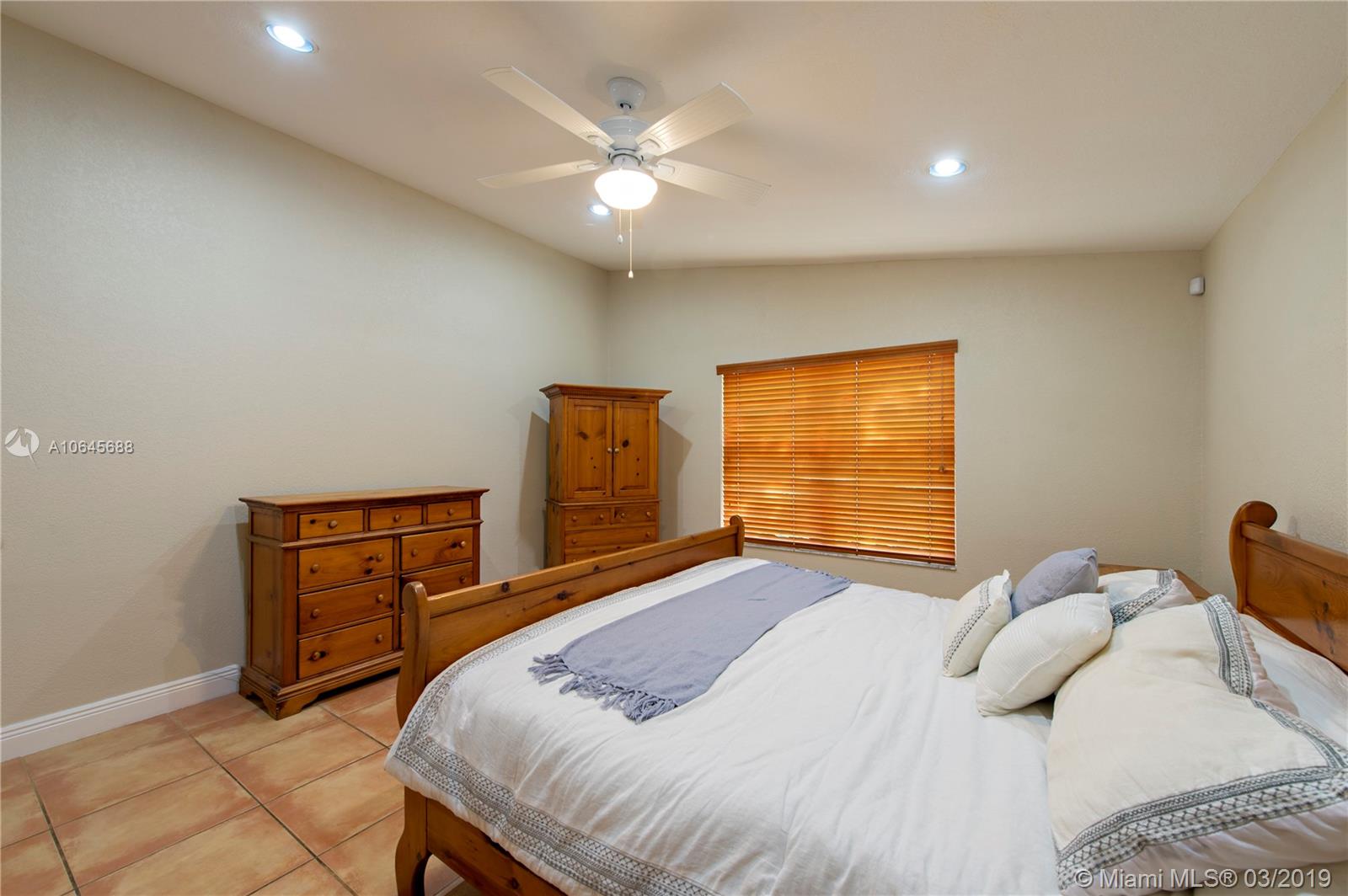 5200 Southwest 201st Terrace Southwest Ranches, FL 33332 - Photo 25 of 33 Gallery Image 25