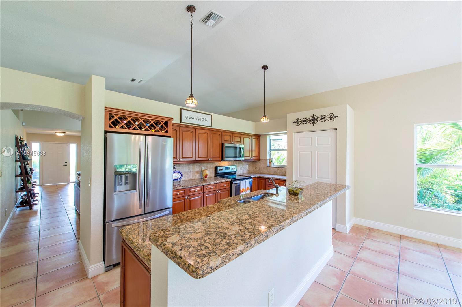 5200 Southwest 201st Terrace Southwest Ranches, FL 33332 - Photo 10 of 33 Gallery Image 10