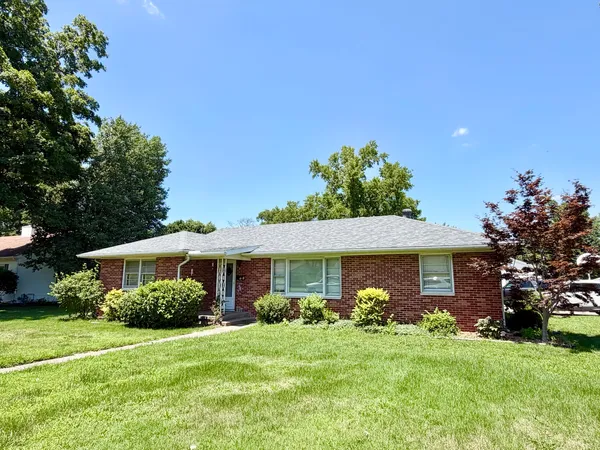 $124,900 | 1 Charles Drive, Centralia, IL 62801