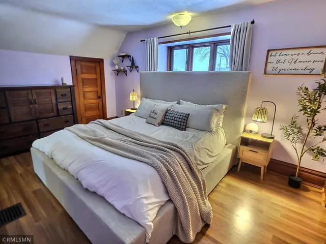 $329,900 | 311 Big Woods Lane, Annandale, MN 55302