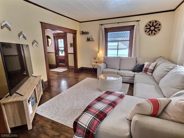 $329,900 | 311 Big Woods Lane, Annandale, MN 55302