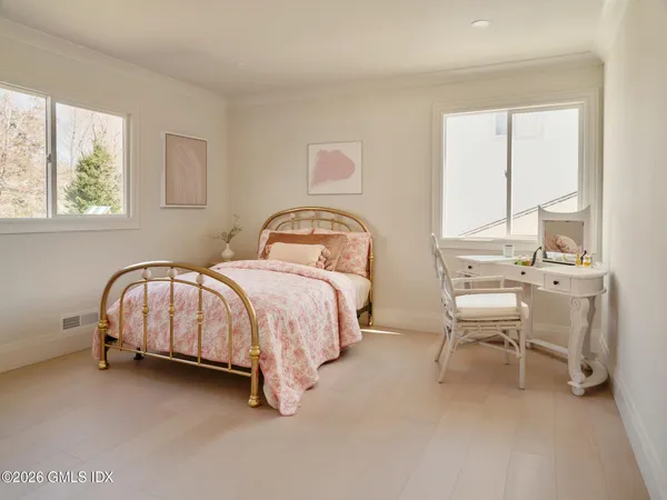 $3,330,000 | 37 Mary Lane, Riverside, CT 06878