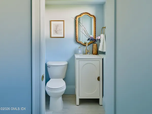 $3,330,000 | 37 Mary Lane, Riverside, CT 06878