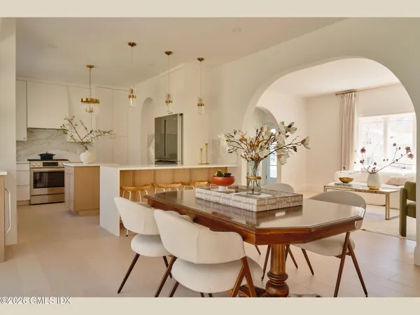 $3,330,000 | 37 Mary Lane, Riverside, CT 06878