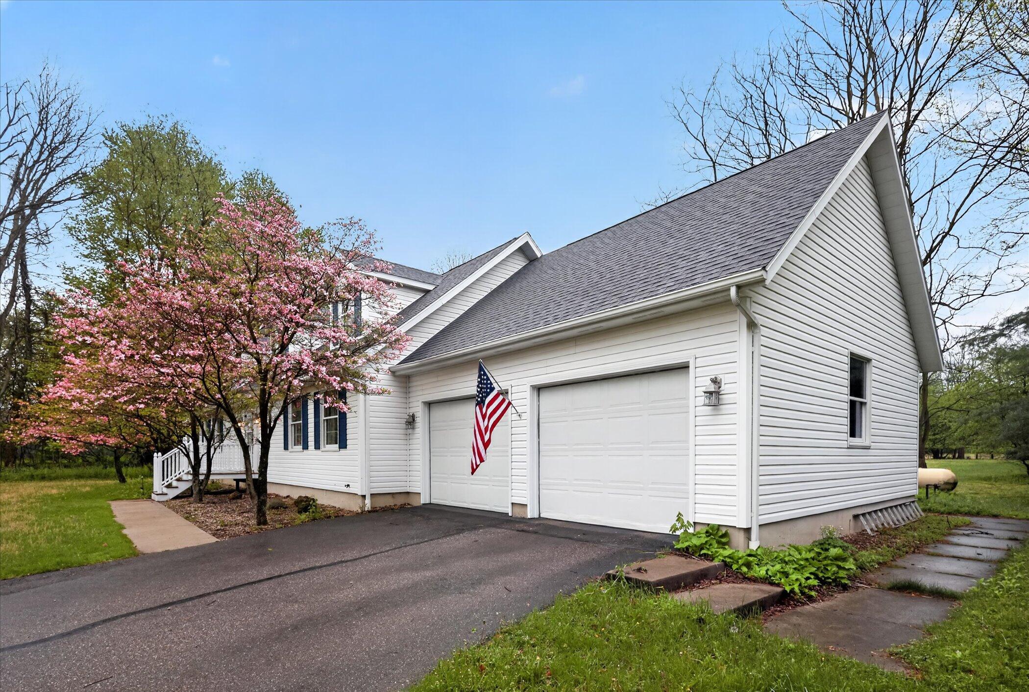 29847 Middle Crossing Road Dowagiac, MI 49047 - Photo 27 of 28 04-29847-Middle-Crossing Rd-Dowagiac-MI-