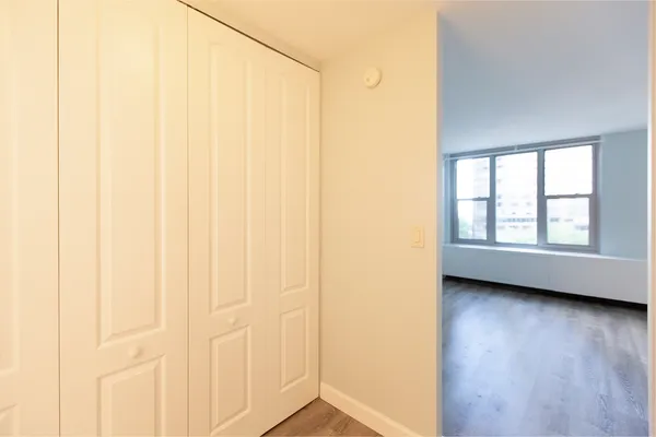 $2,200 | 400 East Randolph Street, Unit 1221, Chicago, IL 60601
