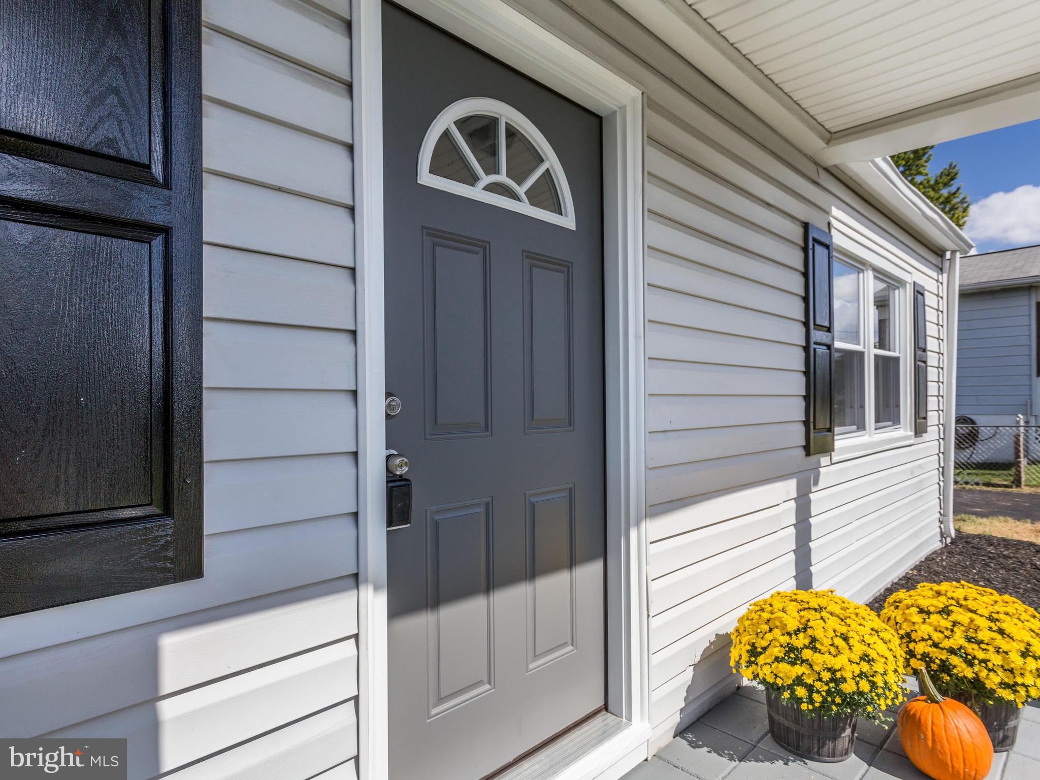 210 Holy Cross Road Baltimore, MD 21225 - Photo 1 of 29 Exterior (Front)