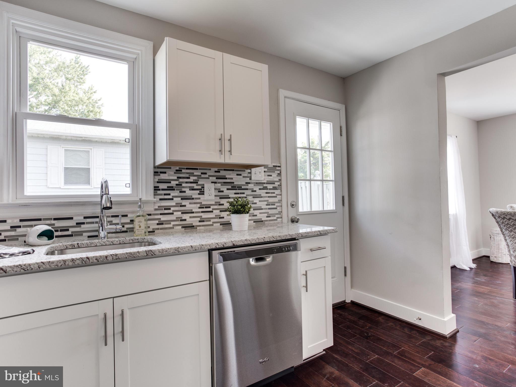 210 Holy Cross Road Baltimore, MD 21225 - Photo 11 of 29 Kitchen