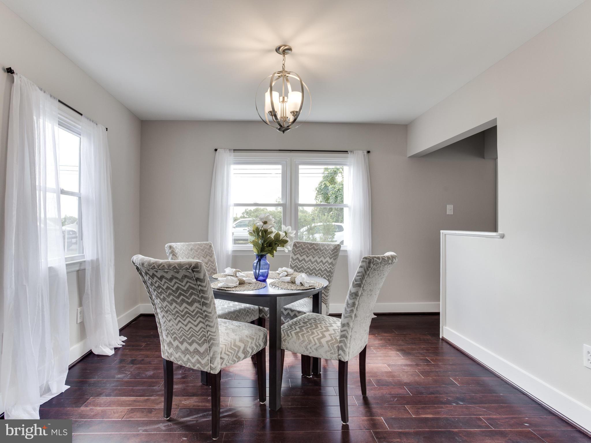 210 Holy Cross Road Baltimore, MD 21225 - Photo 8 of 29 Dining Room