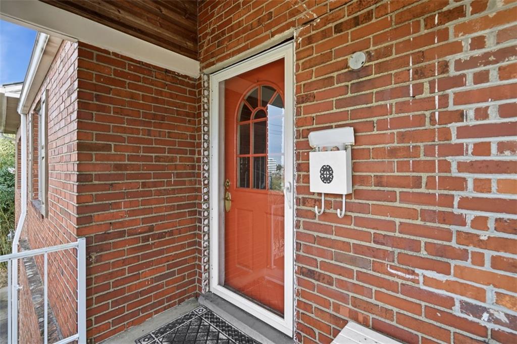 126 Leon Road Pittsburgh, PA 15220 - Photo 6 of 50