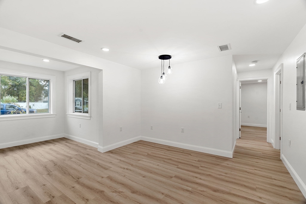 12 Exeter Street Danvers, MA 01923 - Photo 13 of 41