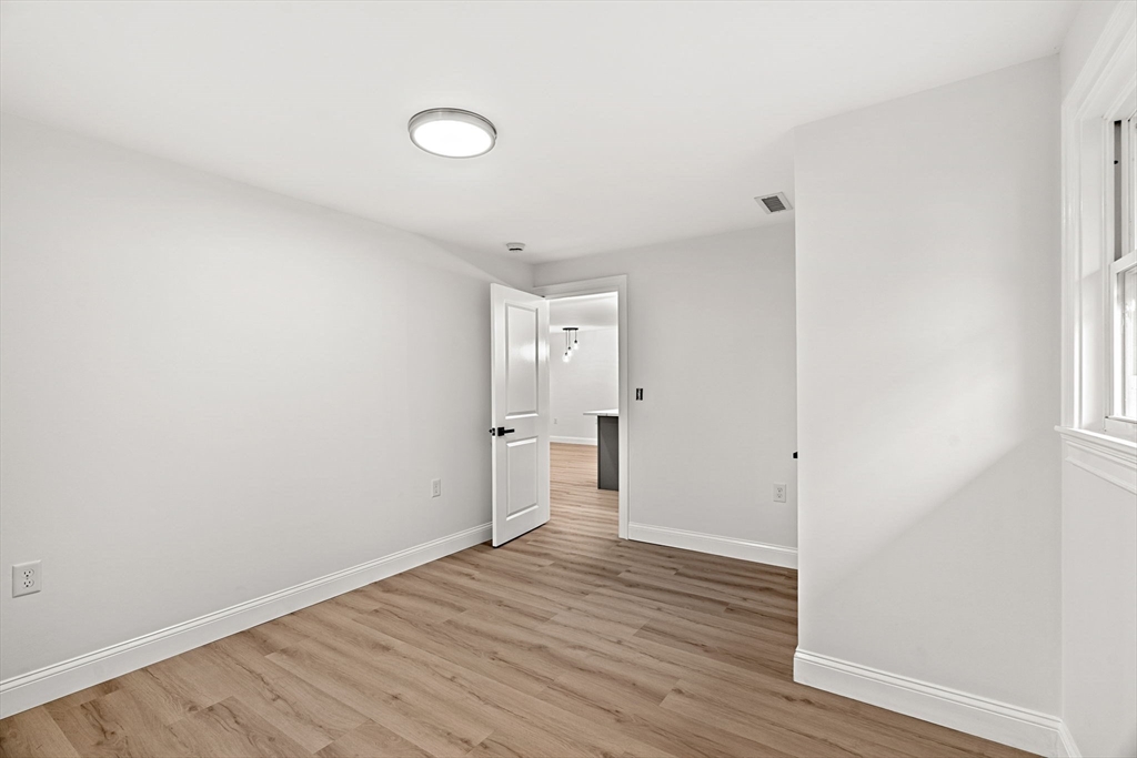 12 Exeter Street Danvers, MA 01923 - Photo 16 of 41