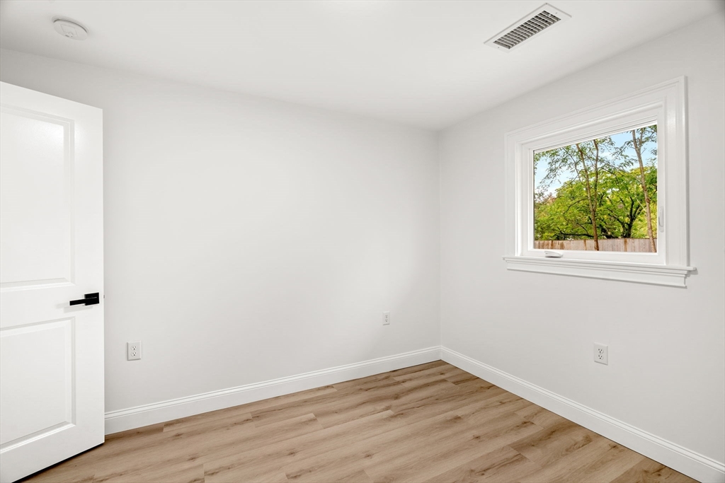 12 Exeter Street Danvers, MA 01923 - Photo 20 of 41