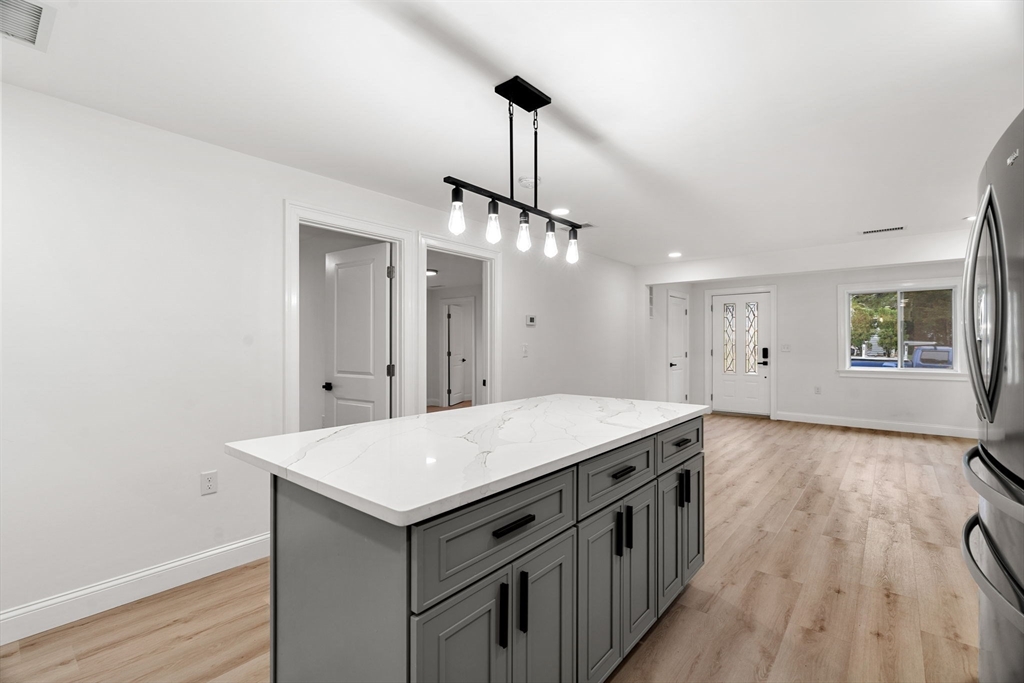 12 Exeter Street Danvers, MA 01923 - Photo 4 of 41