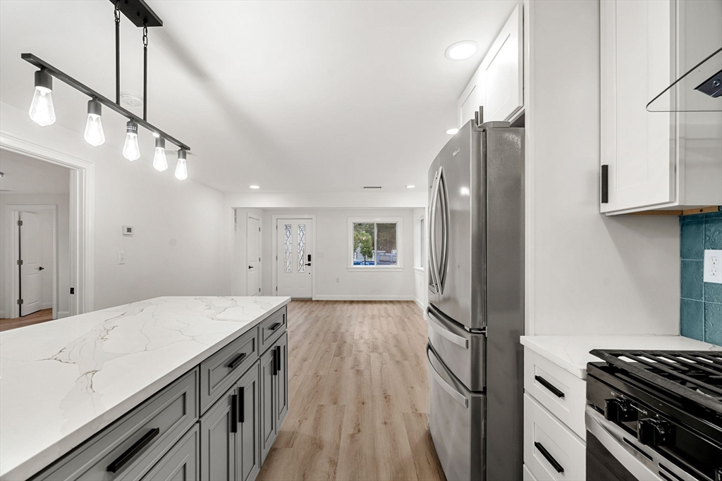 12 Exeter Street Danvers, MA 01923 - Photo 5 of 41