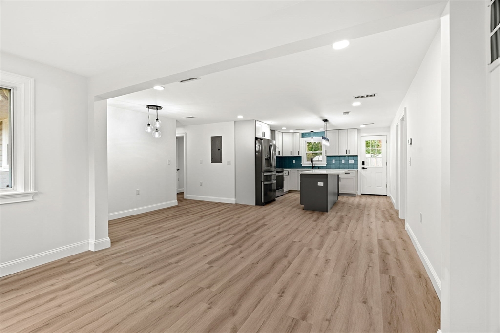 12 Exeter Street Danvers, MA 01923 - Photo 8 of 41