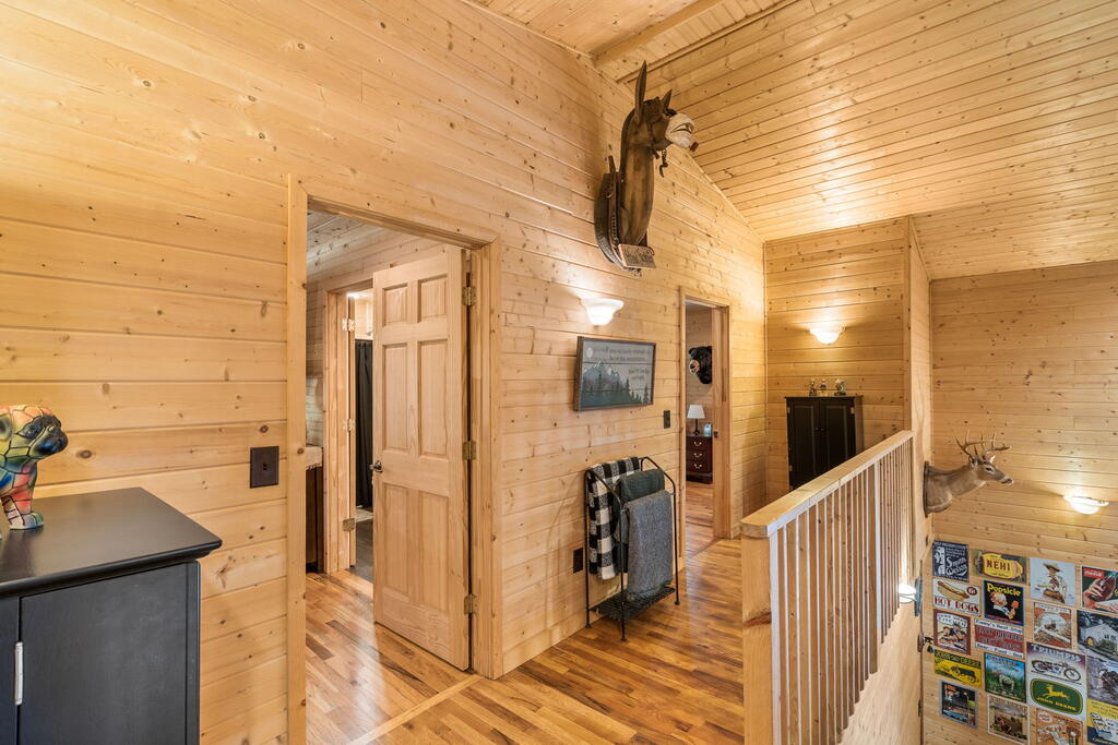 2390 Rainbow Ridge Road Hiawassee, GA 30546 - Photo 33 of 48 Loft - Upper Level