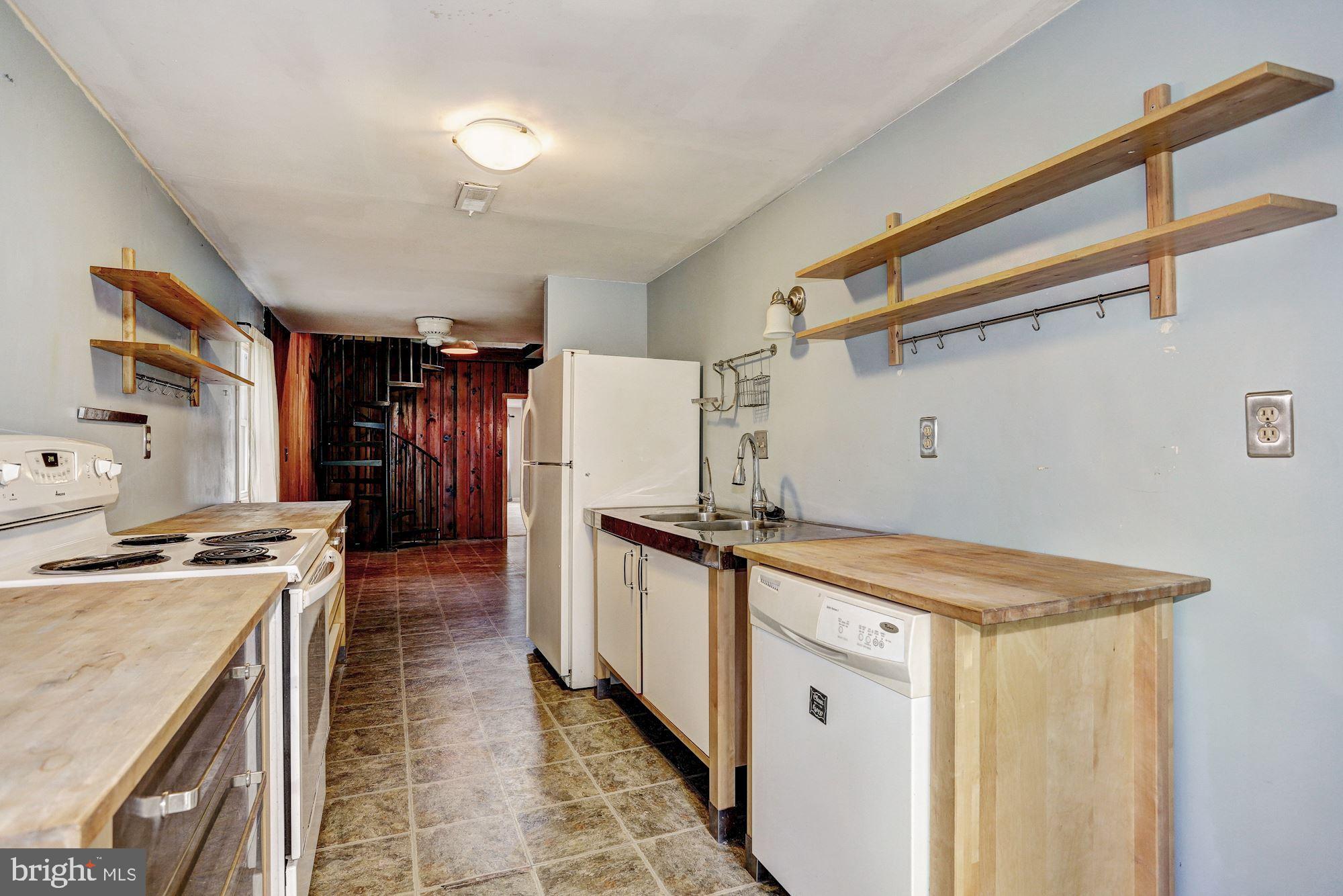 1688 Grandview Road Pasadena, MD 21122 - Photo 7 of 23 Kitchen