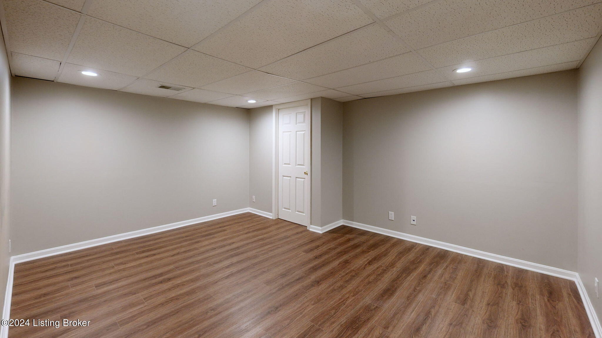 5908 Apache Road Louisville, KY 40207 - Photo 39 of 62 30-web-or-mls-5908 Apache Rd Louisville