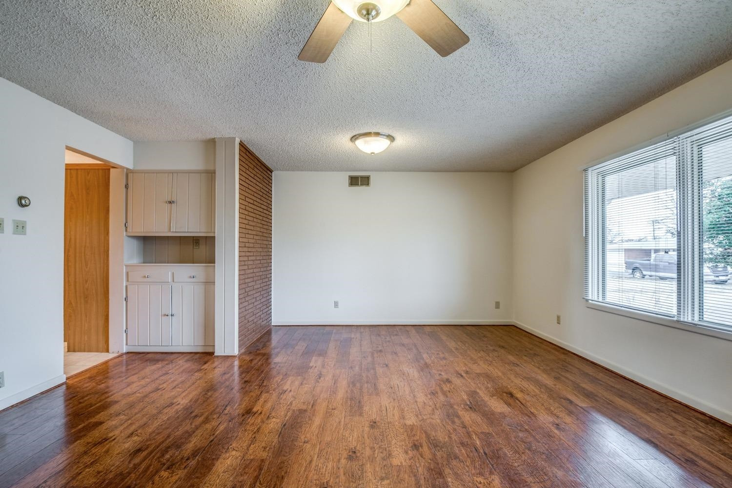 3607 39th Street Lubbock, TX 79413 - Photo 5 of 10 Photo 5