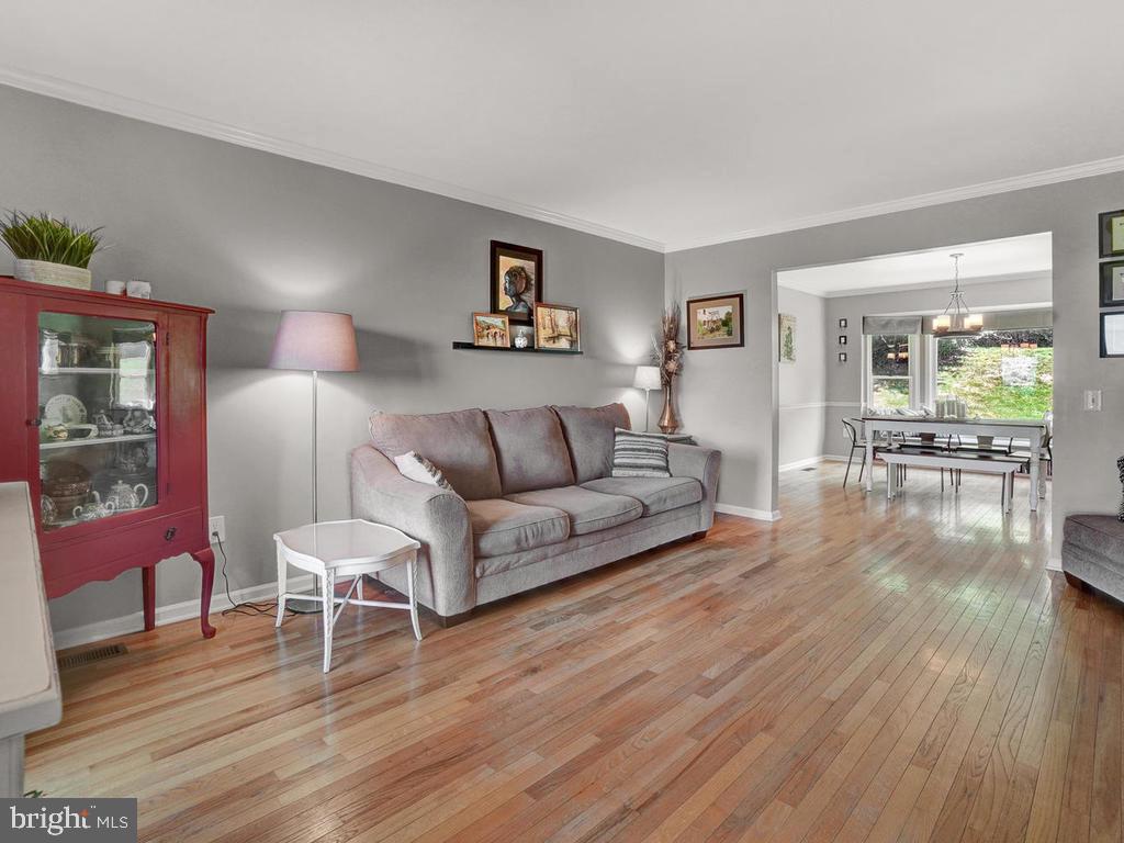 4626 Feldspar Road Middletown, MD 21769 - Photo 16 of 72 Living Room