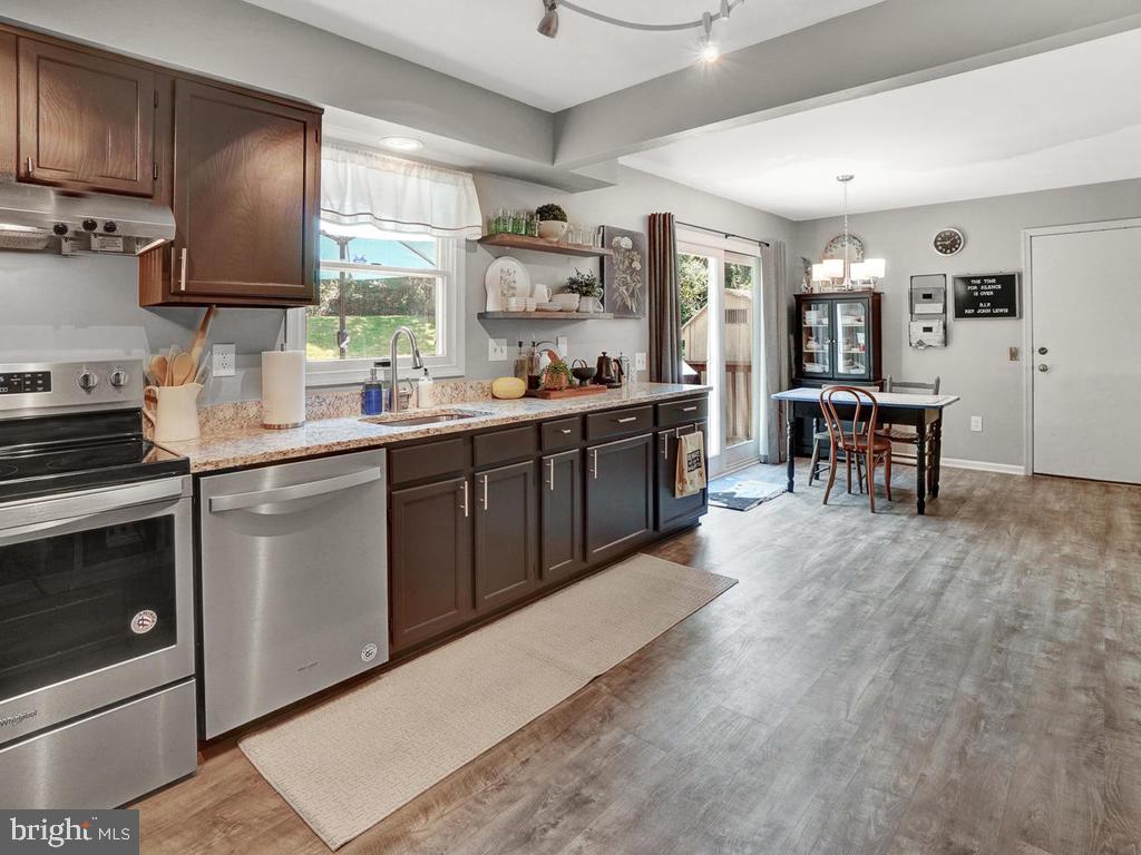 4626 Feldspar Road Middletown, MD 21769 - Photo 22 of 72 Kitchen
