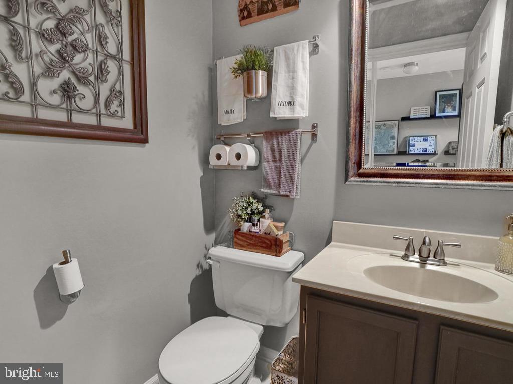 4626 Feldspar Road Middletown, MD 21769 - Photo 28 of 72 Powder Room