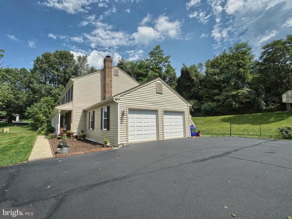 4626 Feldspar Road Middletown, MD 21769 - Photo 44 of 72 2 Car Garage