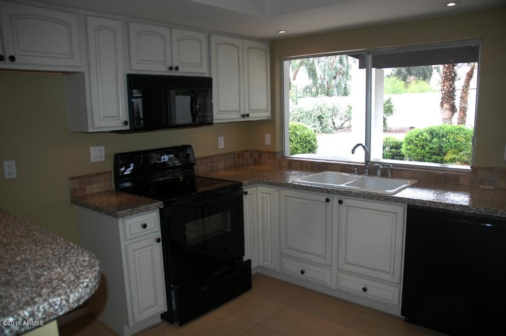 640 East Calavar Road Phoenix, AZ 85022 - Photo 14 of 40 DSC_0726