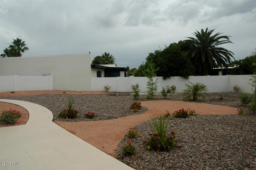 640 East Calavar Road Phoenix, AZ 85022 - Photo 26 of 40 DSC_0700