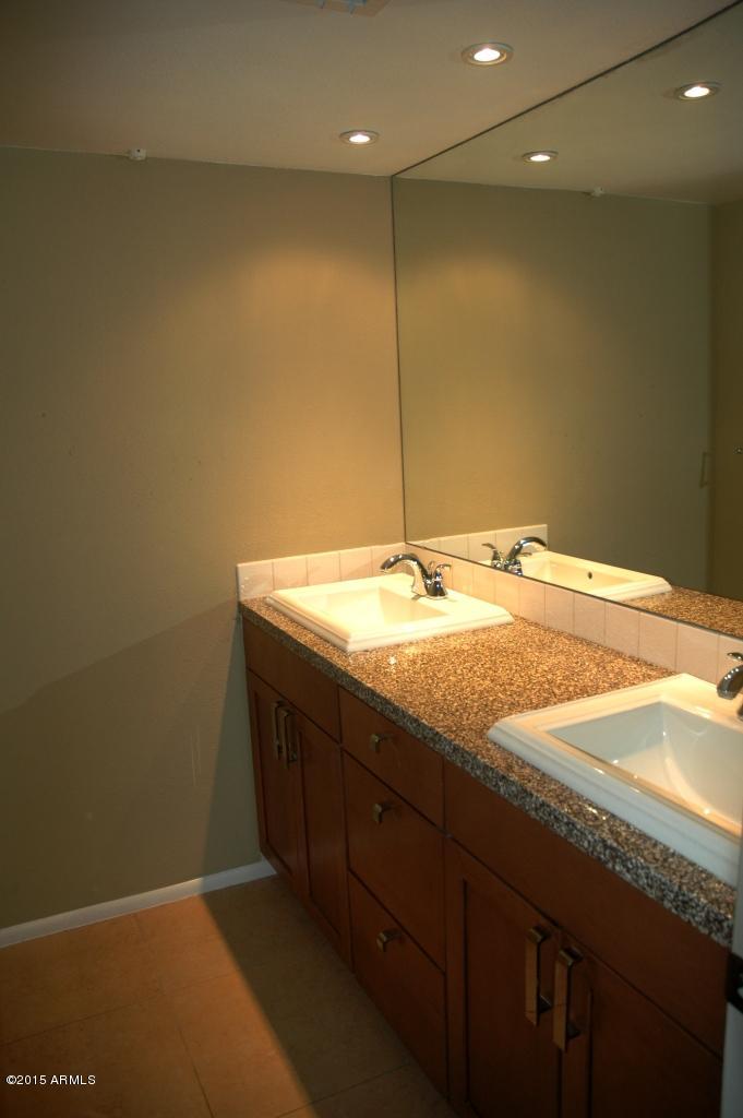 640 East Calavar Road Phoenix, AZ 85022 - Photo 38 of 40 DSC_0749