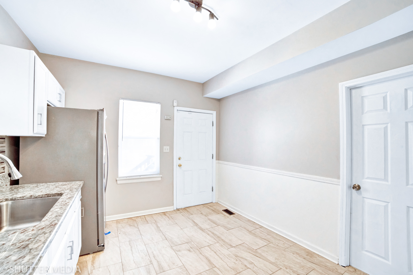 10446 South Indiana Avenue Chicago, IL 60628 - Photo 13 of 30