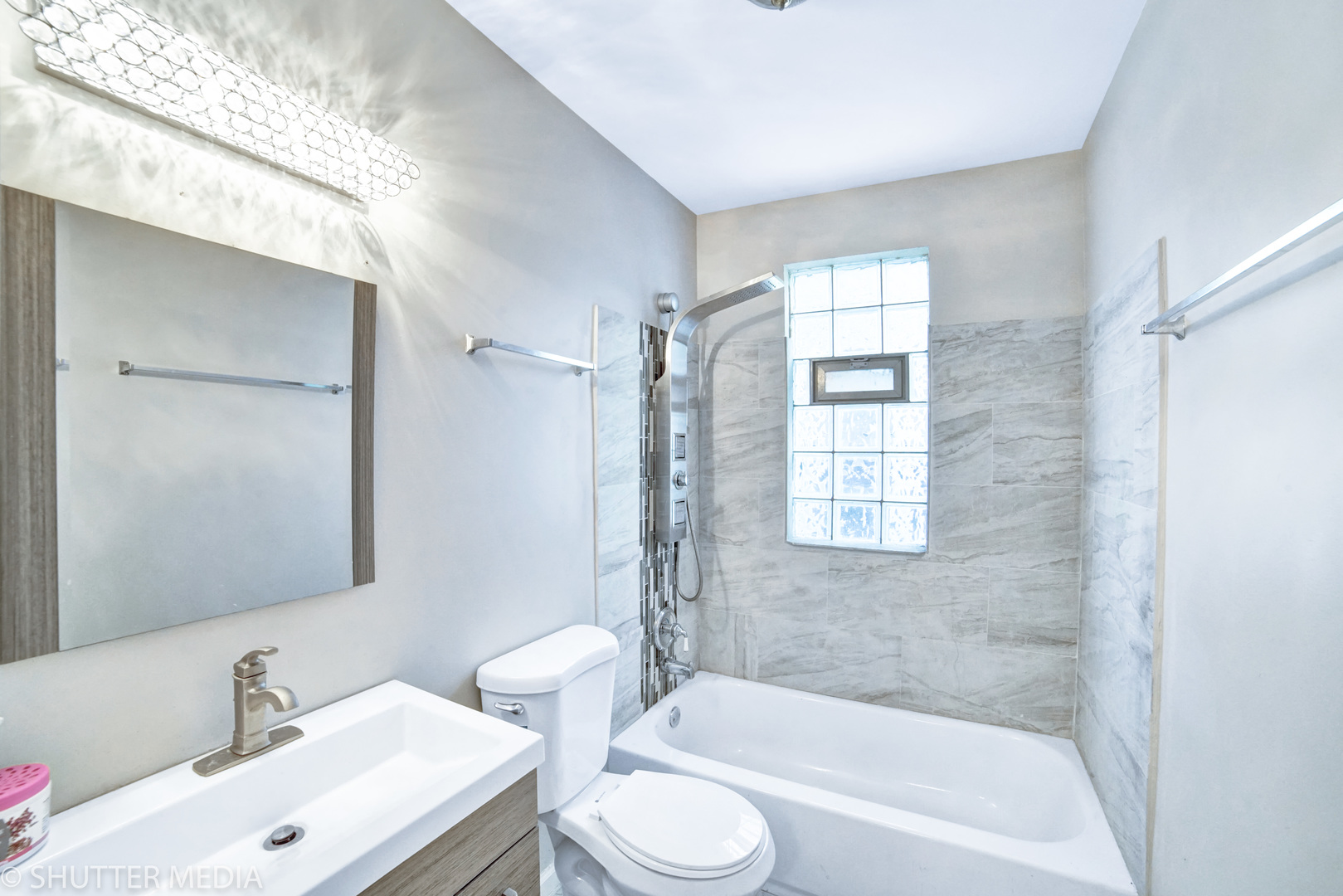 10446 South Indiana Avenue Chicago, IL 60628 - Photo 14 of 30