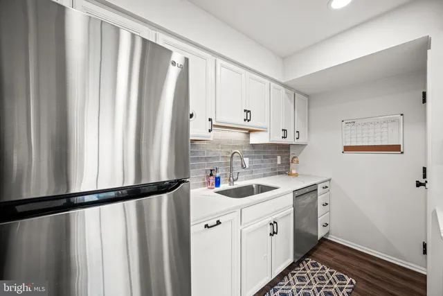 $325,000 | 147 West Kenilworth Circle, Newtown Square, PA 19073