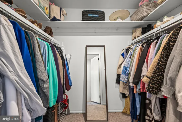 $325,000 | 147 West Kenilworth Circle, Newtown Square, PA 19073