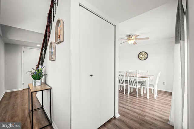 $325,000 | 147 West Kenilworth Circle, Newtown Square, PA 19073