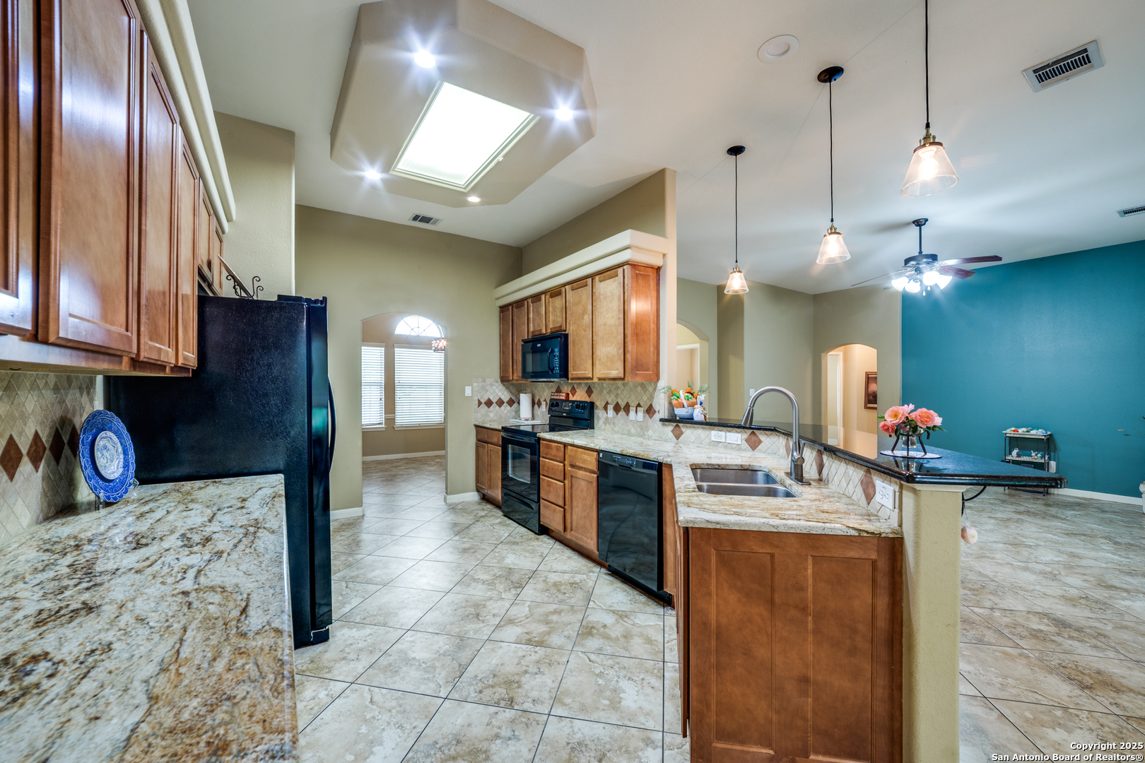 1424 Kings Ranch Road Bandera, TX 78003 - Photo 12 of 35