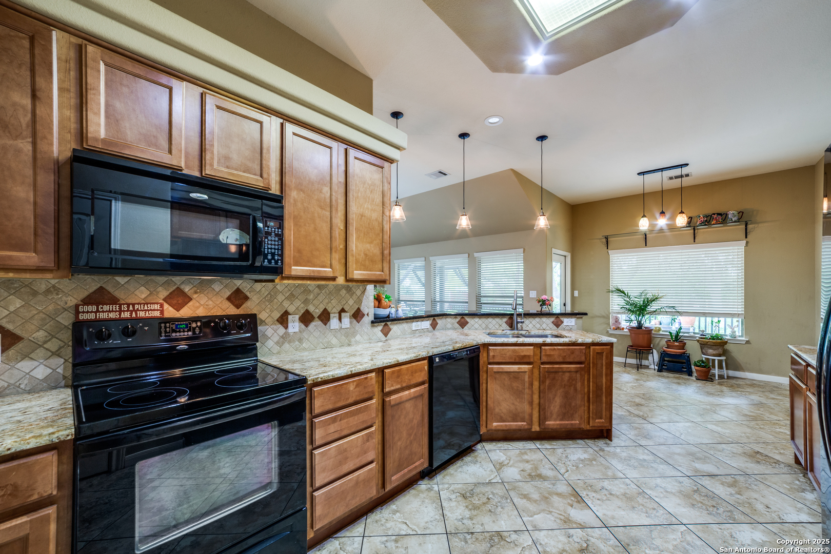 1424 Kings Ranch Road Bandera, TX 78003 - Photo 15 of 35