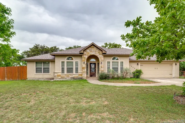 $447,500 | 1424 Kings Ranch Road, Bandera, TX 78003