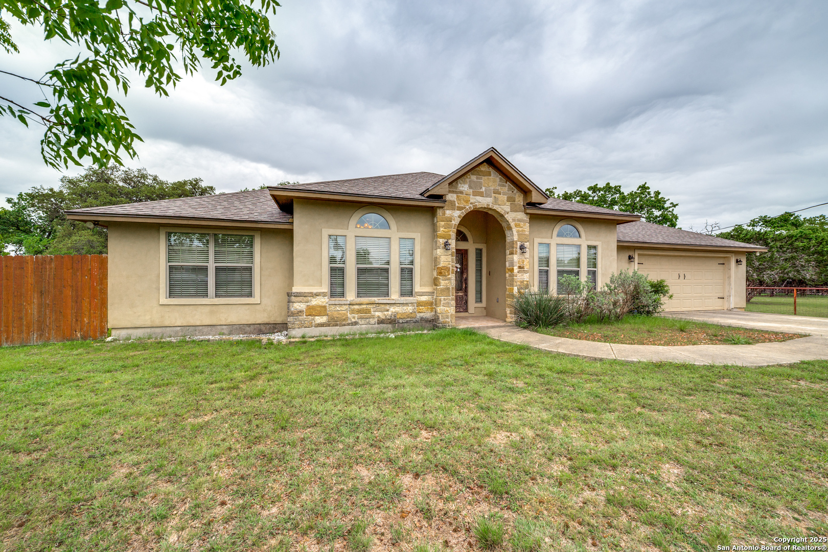 1424 Kings Ranch Road Bandera, TX 78003 - Photo 3 of 35