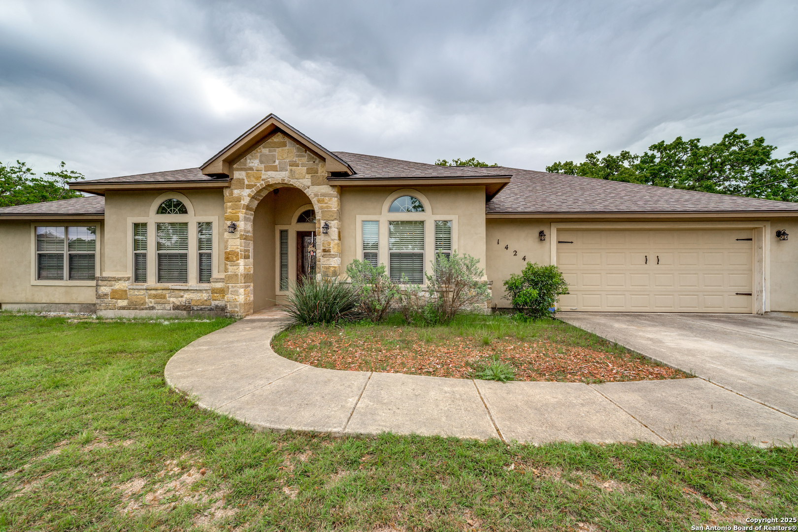 1424 Kings Ranch Road Bandera, TX 78003 - Photo 4 of 35