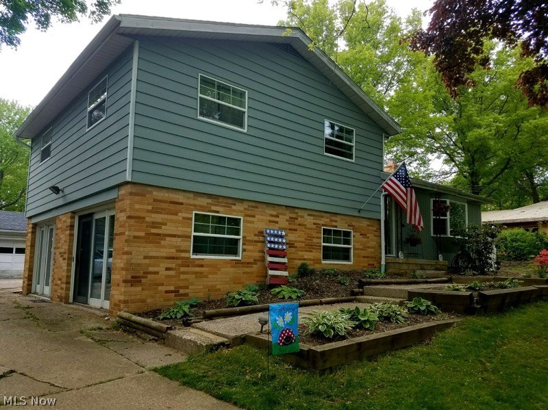 3976 Leewood Road Stow, OH 44224 - Photo 2 of 34 Gallery Image 2