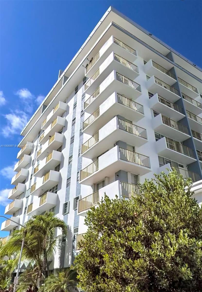 245 18th Street, Unit 801 Miami Beach, FL 33139 - Photo 11 of 11 a front view of a building