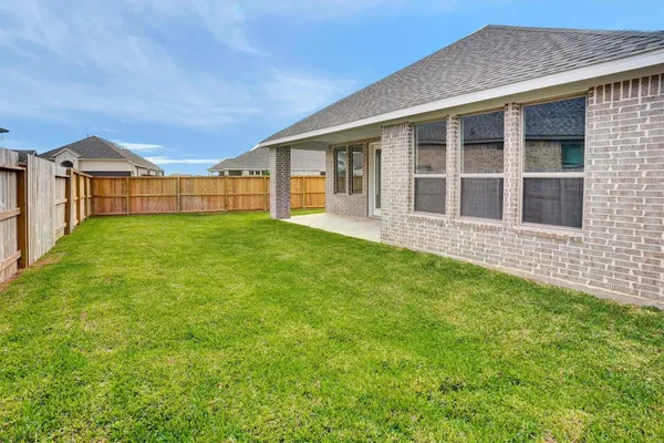 $2,600 | 7542 Coral Lk Drive, Cypress, TX 77433