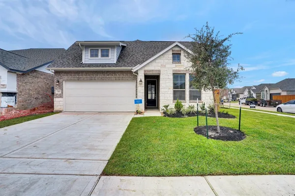 $2,600 | 7542 Coral Lk Drive, Cypress, TX 77433