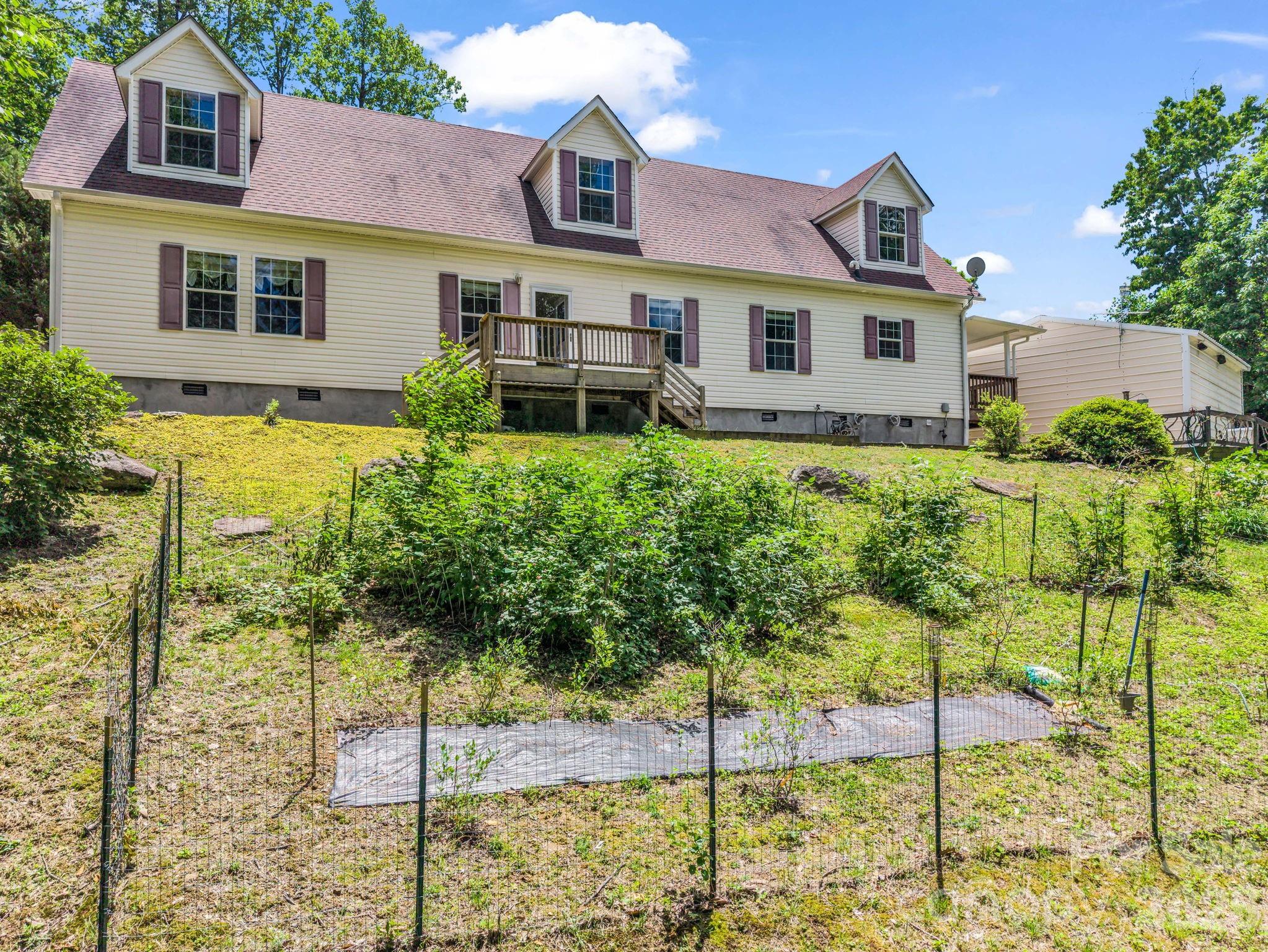 2255 Mt Olivet Road Zirconia, NC 28790 - Photo 3 of 39